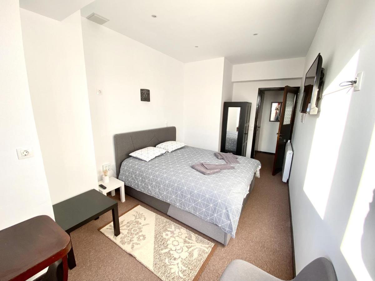 Classic 2 Bedroom Apartment Next To Metro - Marousi Atena Exterior foto